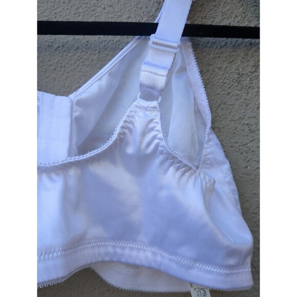 Hanes Just my size 1107 Easy On Front Close Bra. White 44DDD - Picture 8 of 11